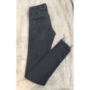 🌑🌑DISTRESSED BLACK JEANS 🌑🌑